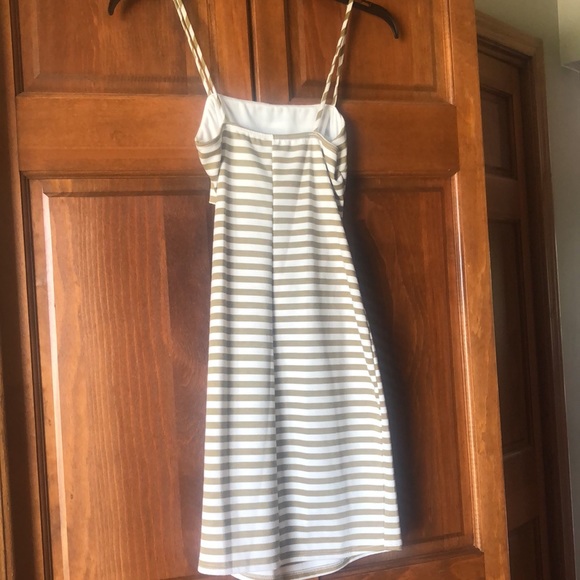 Windsor striped dress with cut out design - Picture 4 of 5